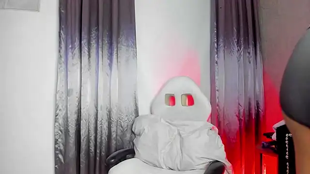 Lucii fer  online show from 26, 2, 2026