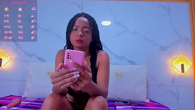 Snapshot of violetta_becker chatting on 8, 2, 2025 violetta becker online show from 8, 2, 2025