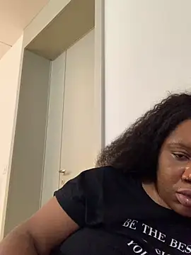 Snapshot of bonbonaumiel chatting on 3, 12, 2024 bonbonaumiel online show from 3, 12, 2024