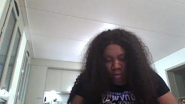 Snapshot of bonbonaumiel chatting on 10, 12, 2024 bonbonaumiel online show from 10, 12, 2024