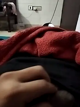 Snapshot of delhiboyooo chatting on 17, 12, 2024 delhiboyooo online show from 17, 12, 2024