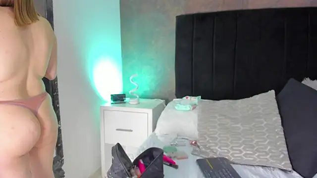 Snapshot of NaxaAndLexi_ chatting on 18, 1, 2025 NaxaAndLexi  online show from 18, 1, 2025