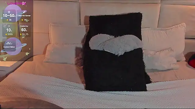 Nathaliajonees online show from 15, 9, 2025