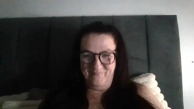 Snapshot of Tillieuk chatting on 10, 6, 2026 Tillieuk online show from 10, 6, 2026