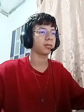 Snapshot of RED-YOUKNOW chatting on 5, 1, 2025 RED-YOUKNOW online show from 5, 1, 2025