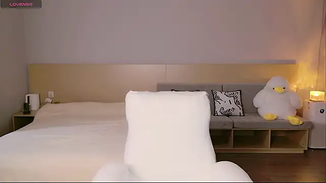 Snapshot of Lucky-baby chatting on 11, 11, 2025 Lucky-baby online show from 11, 11, 2025