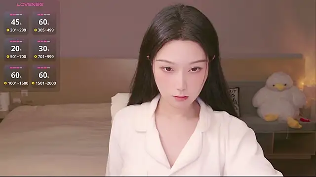 Snapshot of Lucky-baby chatting on 15, 11, 2025 Lucky-baby online show from 15, 11, 2025