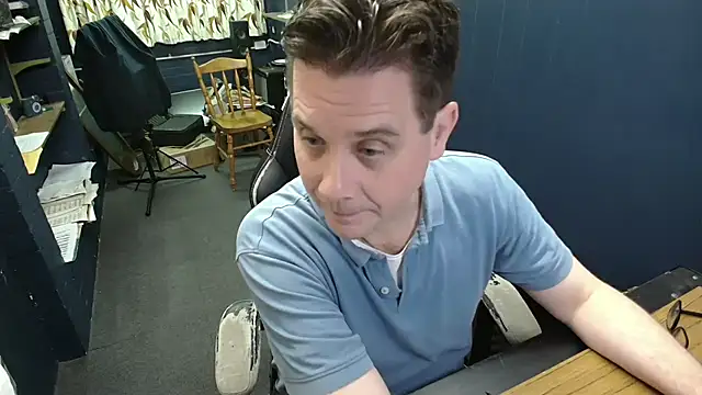 Snapshot of tilobinder chatting on 13, 6, 2026 tilobinder online show from 13, 6, 2026