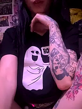 Snapshot of MissMidnightUK chatting on 24, 10, 2025 MissMidnightUK online show from 24, 10, 2025