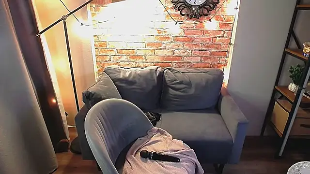 Ozalin Green online show from 13, 9, 2025