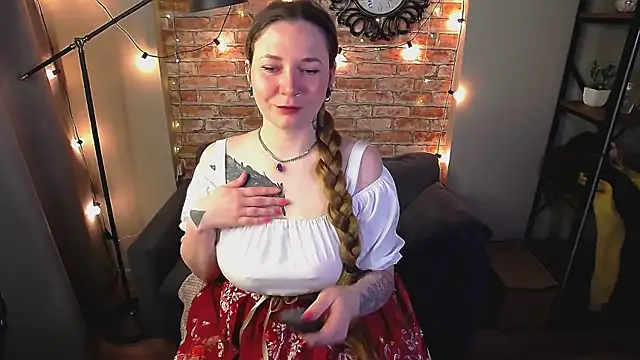 Ozalin Green online show from 26, 9, 2025