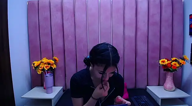 Snapshot of Poly_Sasha_ chatting on 7, 3, 2025 Poly Sasha online show from 7, 3, 2025