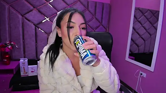 Snapshot of Poly_Sasha_ chatting on 3, 10, 2025 Poly Sasha online show from 3, 10, 2025