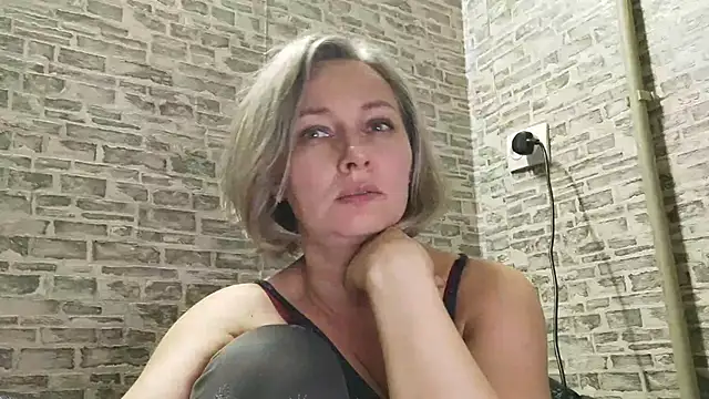 EdithManning online show from 4, 1, 2025