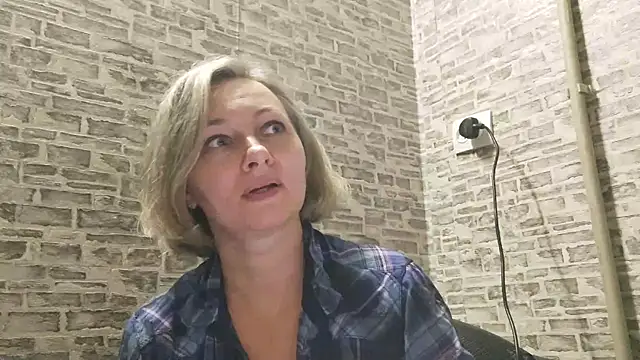 EdithManning online show from 8, 1, 2025