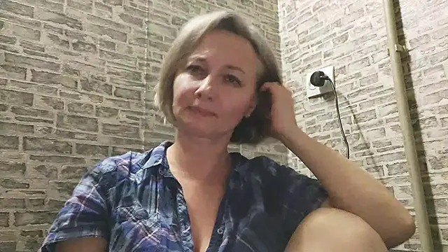 EdithManning online show from 8, 1, 2025
