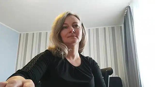 Snapshot of EdithManning chatting on 13, 1, 2026 EdithManning online show from 13, 1, 2026