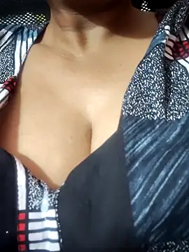 Snapshot of Hot-Anuska chatting on 18, 10, 2025 Hot-Anuska online show from 18, 10, 2025