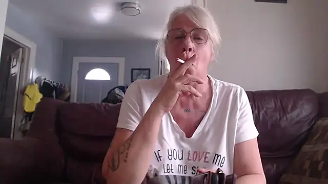 Snapshot of canadiancougar1965 chatting on 23, 1, 2025 canadiancougar1965 online show from 23, 1, 2025