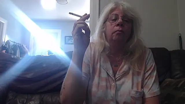 Snapshot of canadiancougar1965 chatting on 5, 2, 2025 canadiancougar1965 online show from 5, 2, 2025