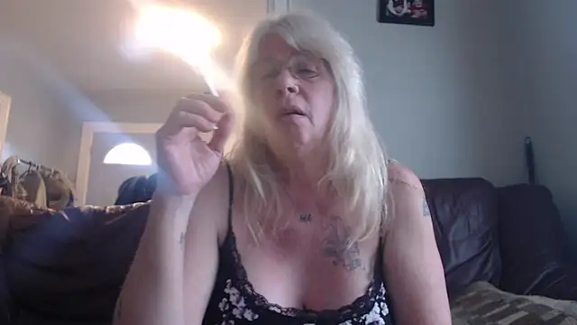 Snapshot of canadiancougar1965 chatting on 6, 2, 2025 canadiancougar1965 online show from 6, 2, 2025
