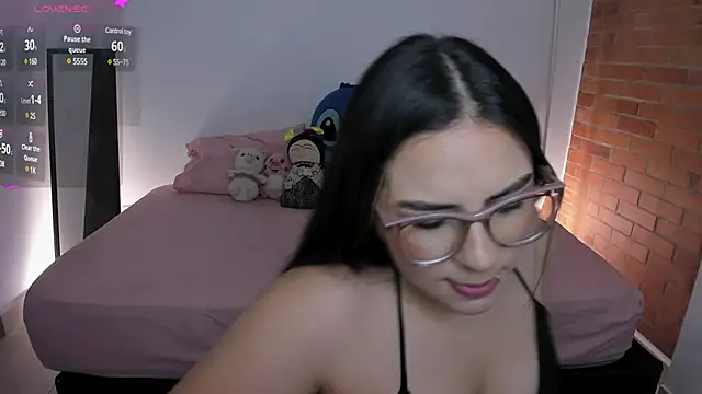 charlotte blass online show from 25, 1, 2025