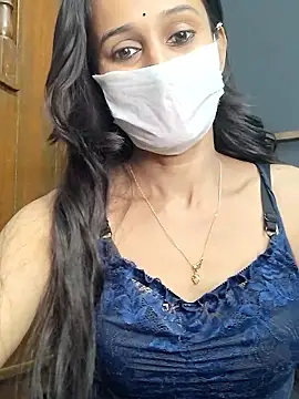 Snapshot of Oleevia chatting on 18, 12, 2025 Oleevia online show from 18, 12, 2025