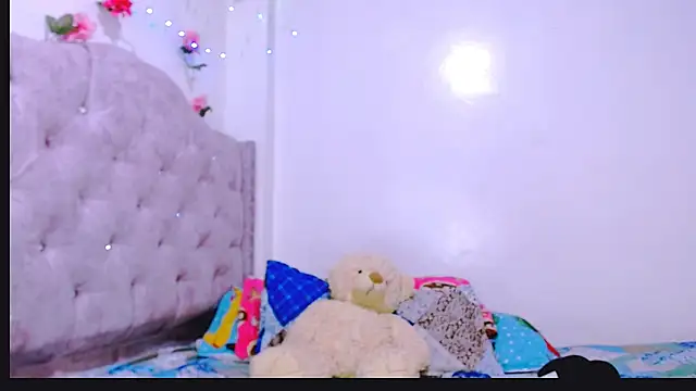 Snapshot of Devora77_7 chatting on 15, 12, 2024 Devora77 7 online show from 15, 12, 2024