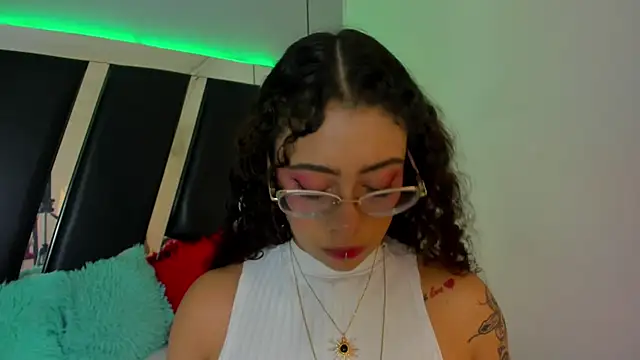 antonelllepiercee online show from 4, 2, 2025