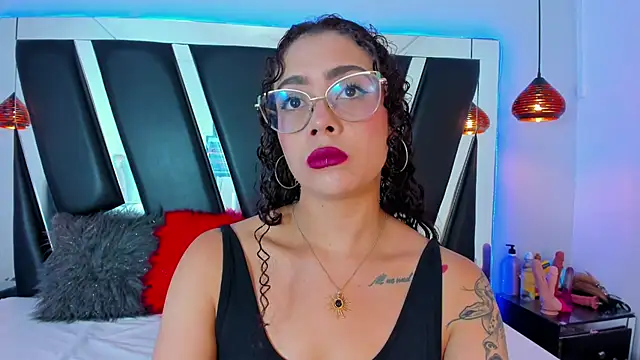 antonelllepiercee online show from 21, 2, 2025