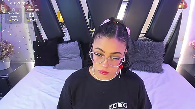 antonelllepiercee online show from 29, 11, 2025