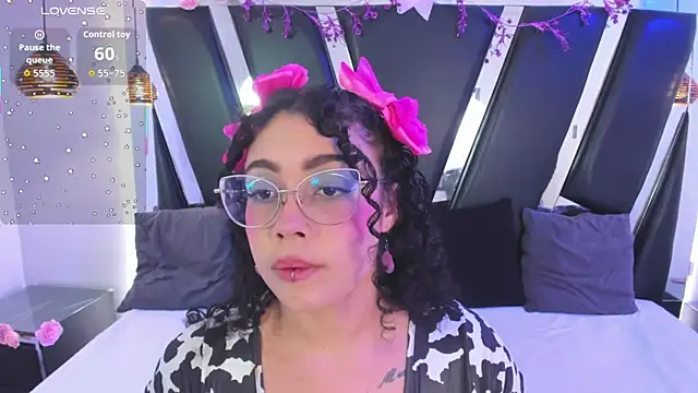 Snapshot of antonelllepiercee chatting on 9, 1, 2026 antonelllepiercee online show from 9, 1, 2026