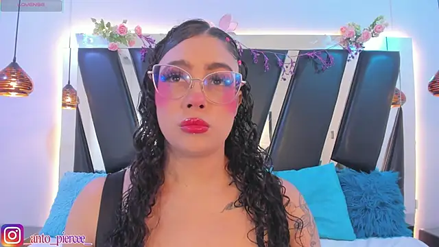 antonelllepiercee online show from 27, 5, 2026