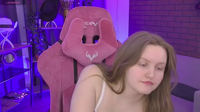 Snapshot of KellyPoter chatting on 4, 2, 2026 KellyPoter online show from 4, 2, 2026