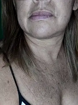 Kasandra Ho online show from 22, 9, 2025