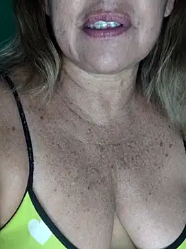 Kasandra Ho online show from 25, 10, 2025