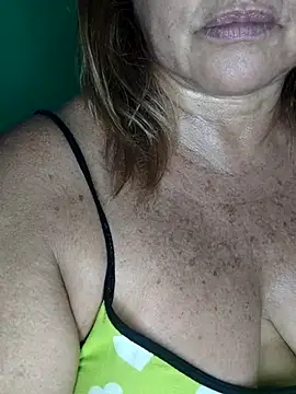 Kasandra Ho online show from 9, 11, 2025