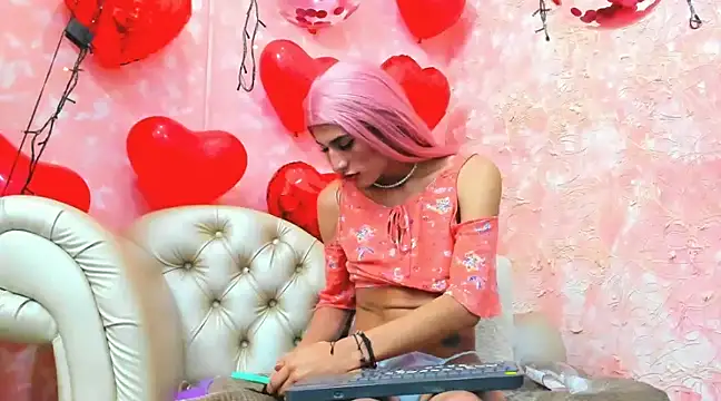 Snapshot of NahomiWhitel chatting on 5, 2, 2025 NahomiWhitel online show from 5, 2, 2025