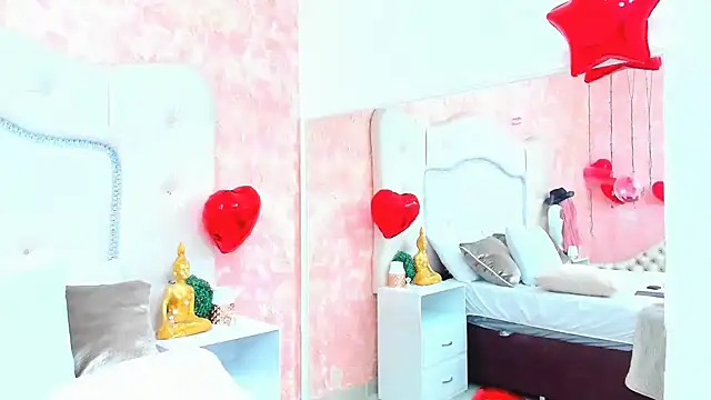 Snapshot of NahomiWhitel chatting on 22, 2, 2025 NahomiWhitel online show from 22, 2, 2025