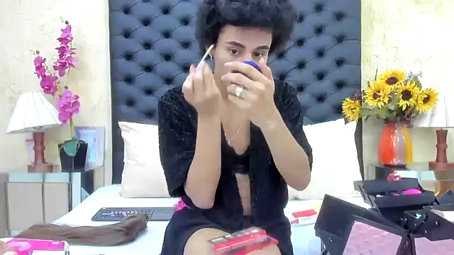 Snapshot of NahomiWhitel chatting on 26, 9, 2025 NahomiWhitel online show from 26, 9, 2025