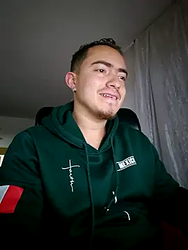 Snapshot of dragon1006 chatting on 11, 10, 2025 dragon1006 online show from 11, 10, 2025