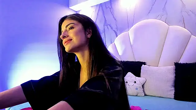 Snapshot of Megga_Bluee chatting on 4, 3, 2025 Megga Bluee online show from 4, 3, 2025