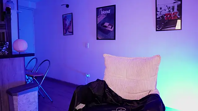 Megga Bluee online show from 9, 11, 2025