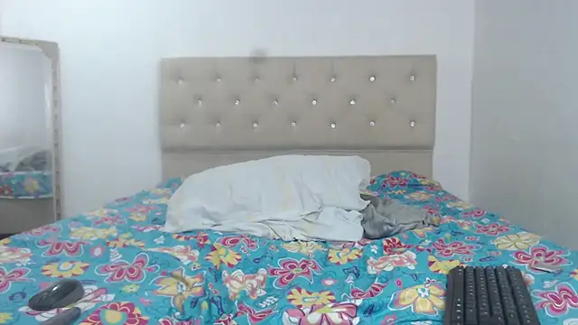 Snapshot of CorinaSmith28 chatting on 4, 12, 2024 CorinaSmith28 online show from 4, 12, 2024