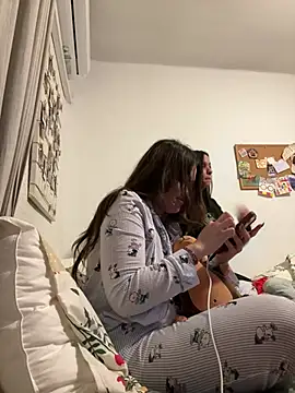 daniniescobarr online show from 6, 3, 2026