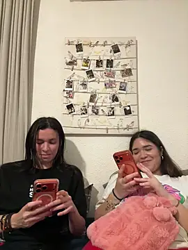 daniniescobarr online show from 25, 3, 2026