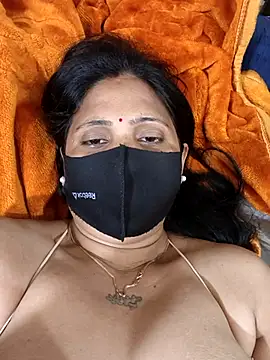 Neha8923 online show from 5, 3, 2025