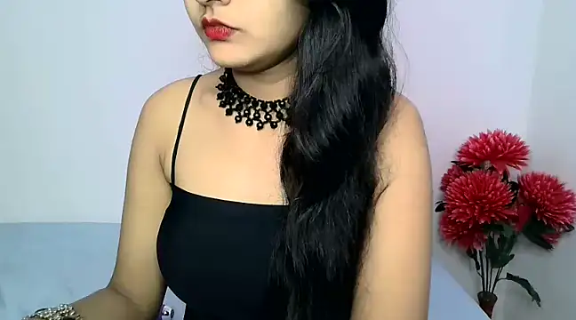 SUZY FROMUS online show from 5, 1, 2025