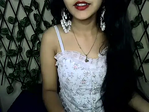 SUZY FROMUS online show from 21, 3, 2025