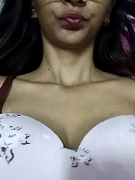 Aaliya Love online show from 2, 3, 2025